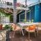 Apartment Located in Historic District Mins to Downtown, Beaches & Convention Center