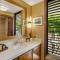 Oceanfront Breezy Corner Unit w Air Conditioning- Alekona Kauai
