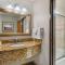Best Western Plus Monterey Inn - مونتيري