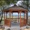 Amazing views! 6BR wine country & farm experience!