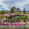 Amazing views! 6BR wine country & farm experience!