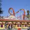 Modern Luxe 3BR Family Friendly Unit w King Bed, Game Room Arcade - Close to Disney & Beach - EV Friendly - Midway City