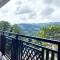 Logan's Transient Home - Apartment with Balcony - Baguio