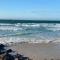 Spacious Beach Apartment Yeppoon - ARay at Cooee Bay - Apt B