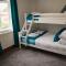 Oak House - sleeps 10 with Bar & Games room
