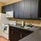 Large Townhouse, Lower Floor with AC, City Center