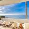 Malibu Breeze - hot tub, ocean view, steps to beach
