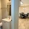 Charming and Convenient 2br 1ba apt - fully furnished and equipped - fast Internet - Forest Park