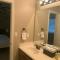 Quiet 1 Acre Lake House Nestled in the Woods 4B/4B