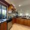 Waterfront, Deep Water Pontoon, views to Straddie