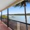 Waterfront, Deep Water Pontoon, views to Straddie - Russell Island