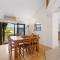 Waterfront, Deep Water Pontoon, views to Straddie