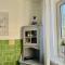 LITTLE LONDON boutique apartment with Netflix, top location in Old Town