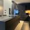 Luxury villa with breathtaking view & hot tub, middle of Golden Circle , Smart home lights & electronics for comfort - Reykholt