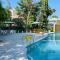Dev Villa Resort