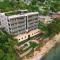 Portico 3 by Blue Sky Luxury