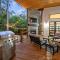 Two Knights Luxury Cabin
