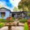 KUBBA ROONGA GUESTHOUSE - Boutique Luxury Peaceful Stay & Gardens - Bed & Breakfast