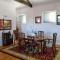 Pips on Mitchell - Beautiful Historic Apartment