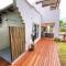 Woodlands Beach Villa