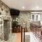 Rustic Getaway in Guarda - 戈韦阿