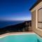 Super Beachfront views- Executive Villa - 5 bedrooms