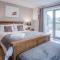 Suite 7 - Sleeping Giant Hotel - Pen Y Cae Inn