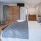 Suite 7 - Sleeping Giant Hotel - Pen Y Cae Inn
