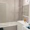 Peaceful and Cosy Flat with Secured Free Parking and Balcony - 罗曼维尔