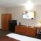 Westbridge Inn & Suites - Clinton