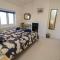 1 Star Cottages - Freshwater