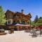 Clover Chalet