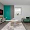 PREMIUM AIRPORT SUITE~Free Parking~LUXURY Condition~BALCONY~FANTASTIC Location Close To Train Station & Town Centre