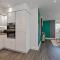 PREMIUM AIRPORT SUITE~Free Parking~LUXURY Condition~BALCONY~FANTASTIC Location Close To Train Station & Town Centre