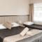 Starline Motor Inn
