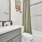 Luxe 3BR/2BA Near Downtown•Sleeps 9• Netflix•Wi-Fi