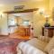 Stable Cottage - Semer
