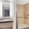 La Quinta Inn & Suites by Wyndham Chicago Downtown