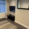 2 bed modern ground floor apartment - Tollbar End