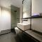 2BR 1 Bath, Dockland, Marvel Stadium, Spacious