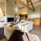 RETREAT KEYWEEK House with Character Pool Fireplace and Garden - 阿尔康盖
