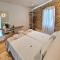 Vailato Swan White Suite