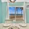 Panoramic beachfront Suite