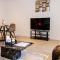 City Centre - FREE PARKING, BUSINESS STAYS, FAMILIES, RELOCATORS