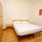 M257 - Marcelli, bilocale in residence con piscina