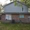 Charming Home Near IAH, Minutes from Malls - Humble