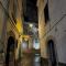 Palazzo Maratea a luxurious 2 bedroomed apartment with private terrace in a 500 year old Palazzo - كامبانيا