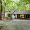 Large, private home on forested lot in Chapel Hill - Chapel Hill