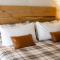 Stonegate Lodge King Bed WIFI 50in Roku TV Salt Water Pool Room # 302