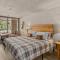 Stonegate Lodge King Bed Pool Fast WIFI 2 mi 2 DTWN Room #306